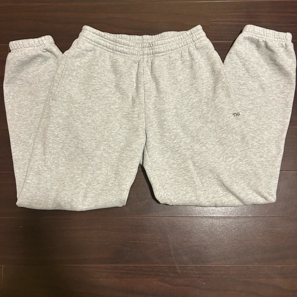 TNA Cozy Fleece Sweatpants in Light Gray